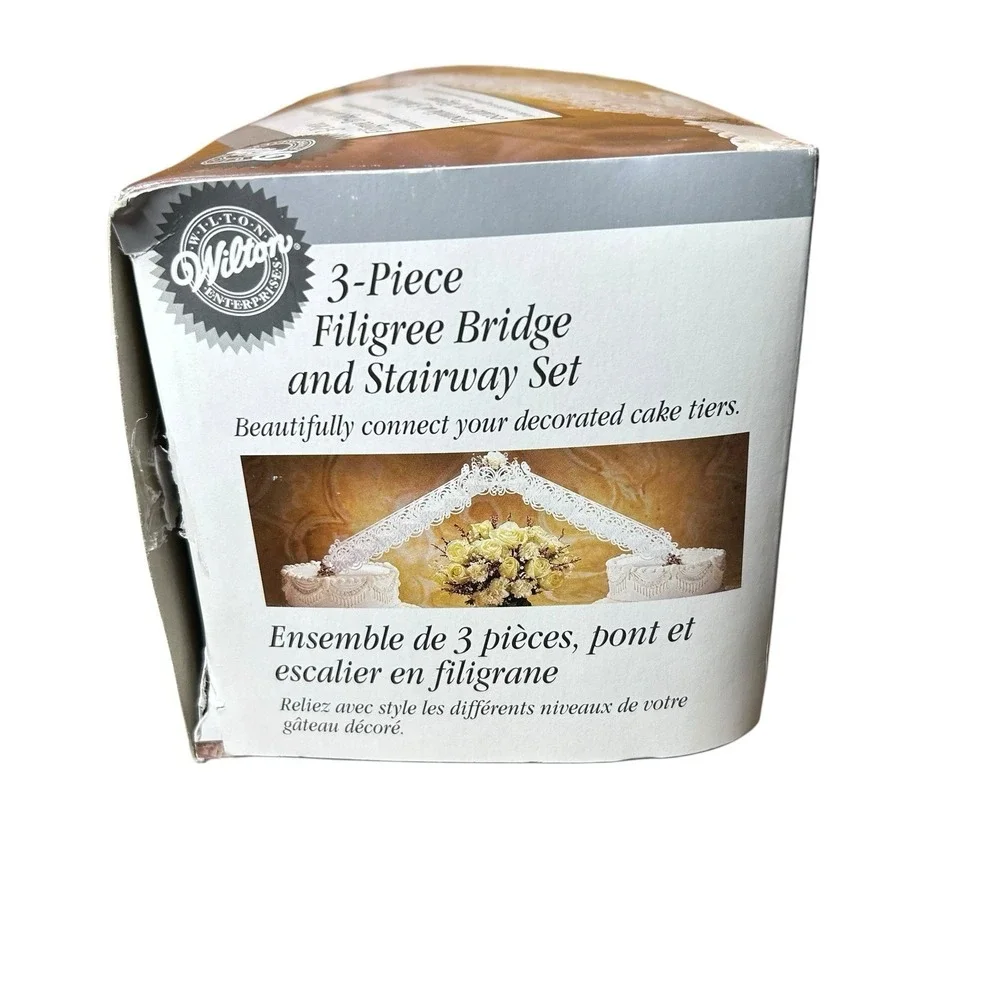Wilton Vintage 1998 White Filigree Wedding Cake Bridge and Staircase Set 90s NEW